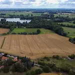 Maisonette In Historic Vakantiehuis Paretz