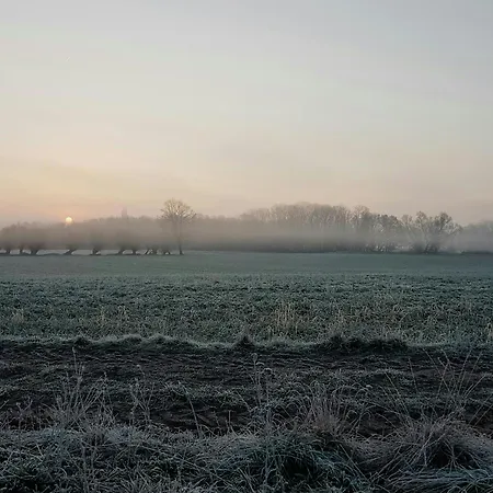 Maisonette In Historic בית נופש Paretz